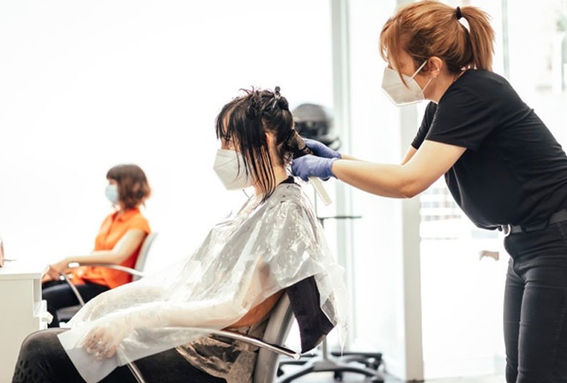 Is it safe to go to salons and spas in a pandemic? A guide